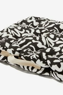 Alternative view of Typo Floor Cushion