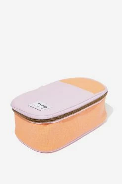 Typo Arlow Pencil Case