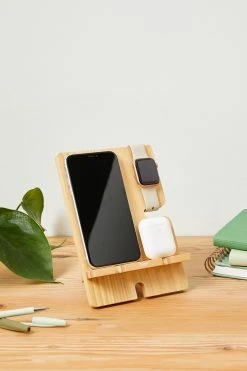 Alternative view of Typo Collapsible Tech Hub